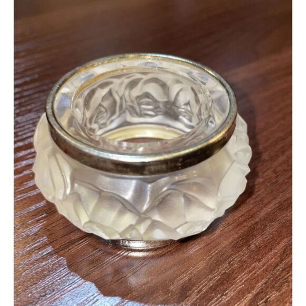WILLIAM ADAMS CRYSTAL‎ FROSTED ROSE NAPKIN RING